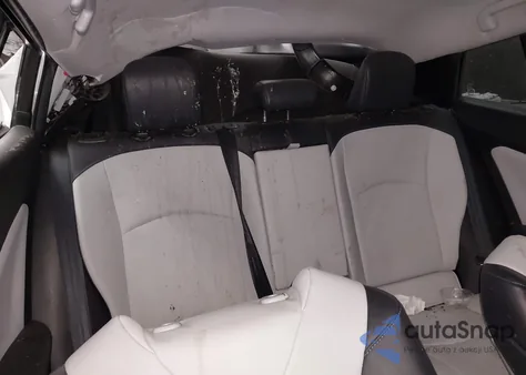 2018 Toyota Prius Three Touring z USA, uszkodzony, nr VIN JTDKARFUXJ3058833